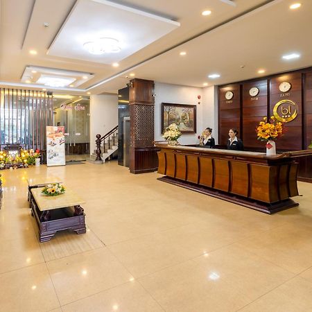 Baly Hotel Hue Exterior foto